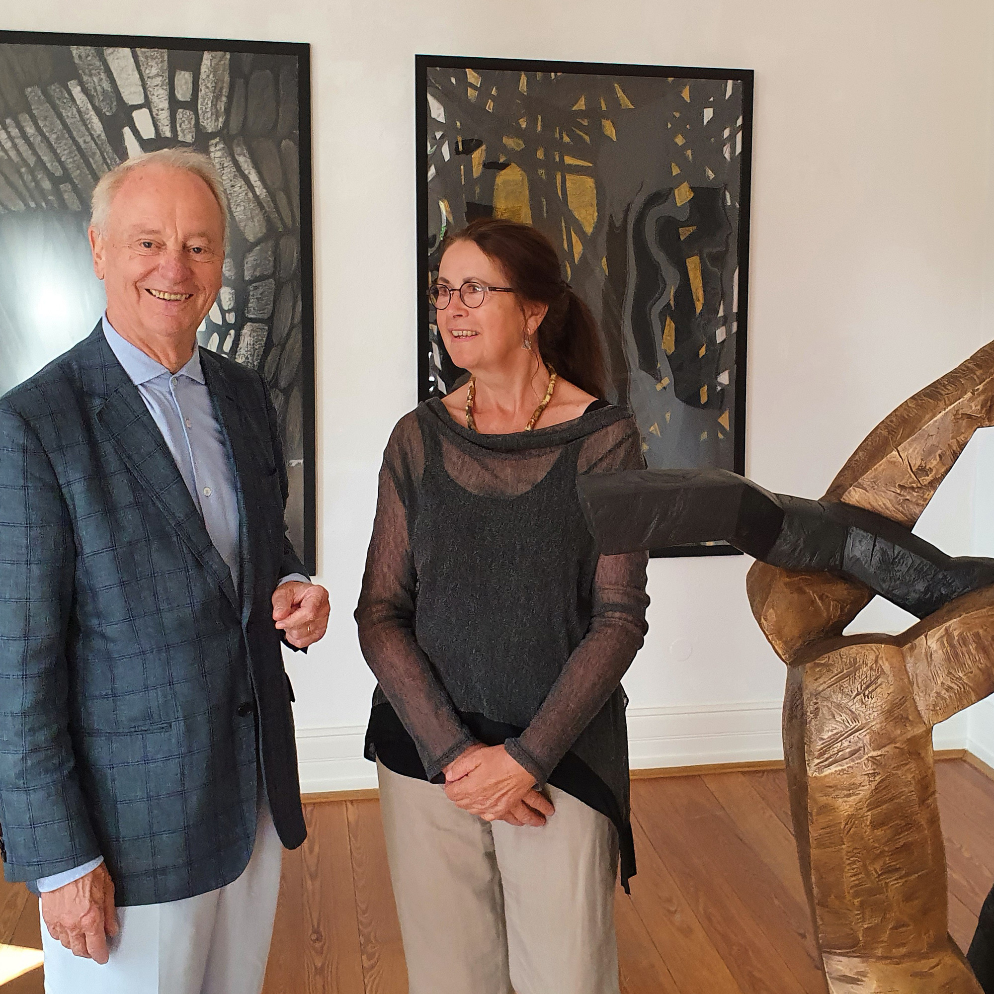 Der Galerist Peter Femfert und Beate Debus