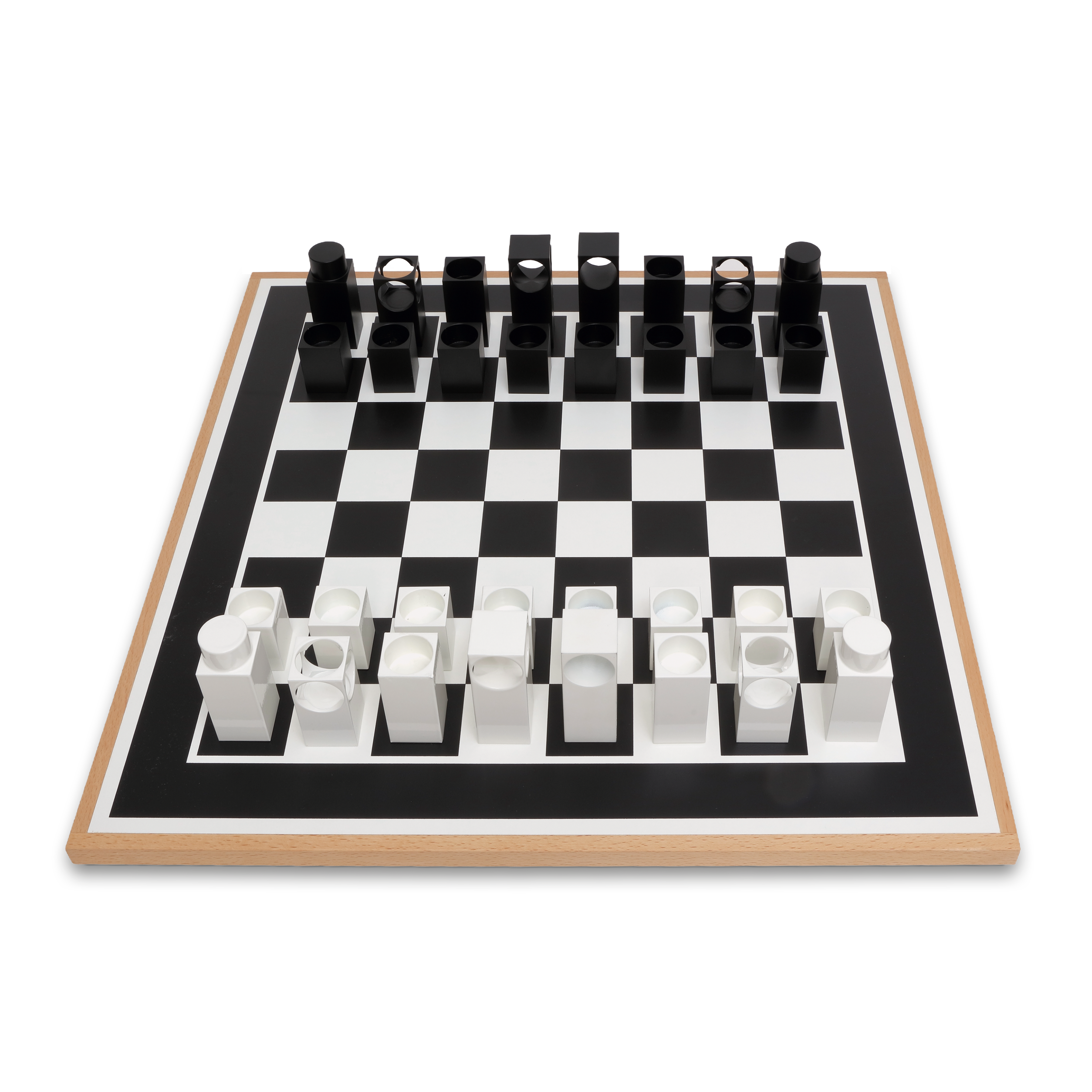 Schachspiel Jo Enzweiler mit schwarz-weißen, geometrisch-abstrakten Figuren auf quadratischem Brett mit Holzrahmen