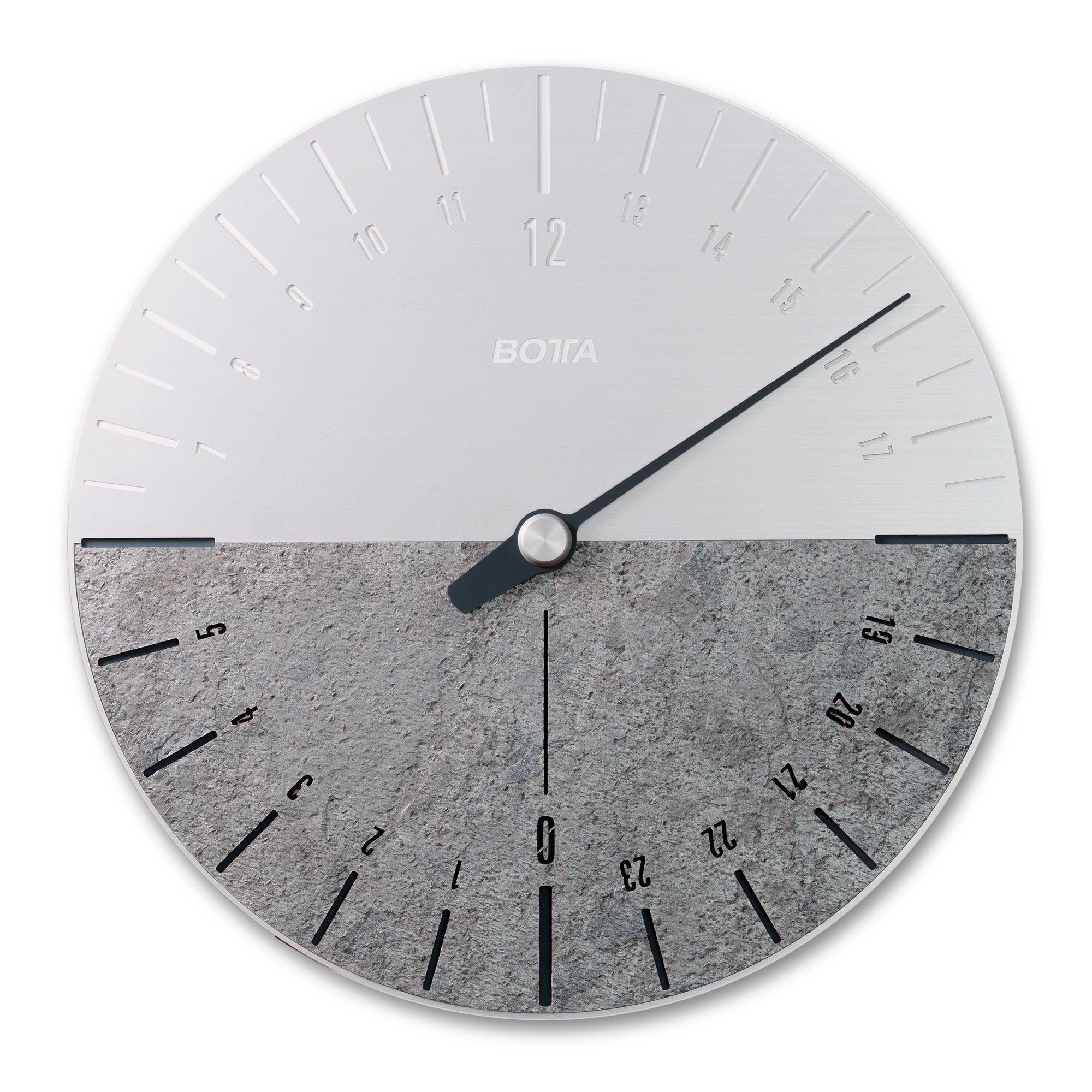 Runde Wanduhr UNO 24 Aerolith mit 24-Stunden-Zifferblatt, obere Hälfte silbern, untere Hälfte graue Steinoptik